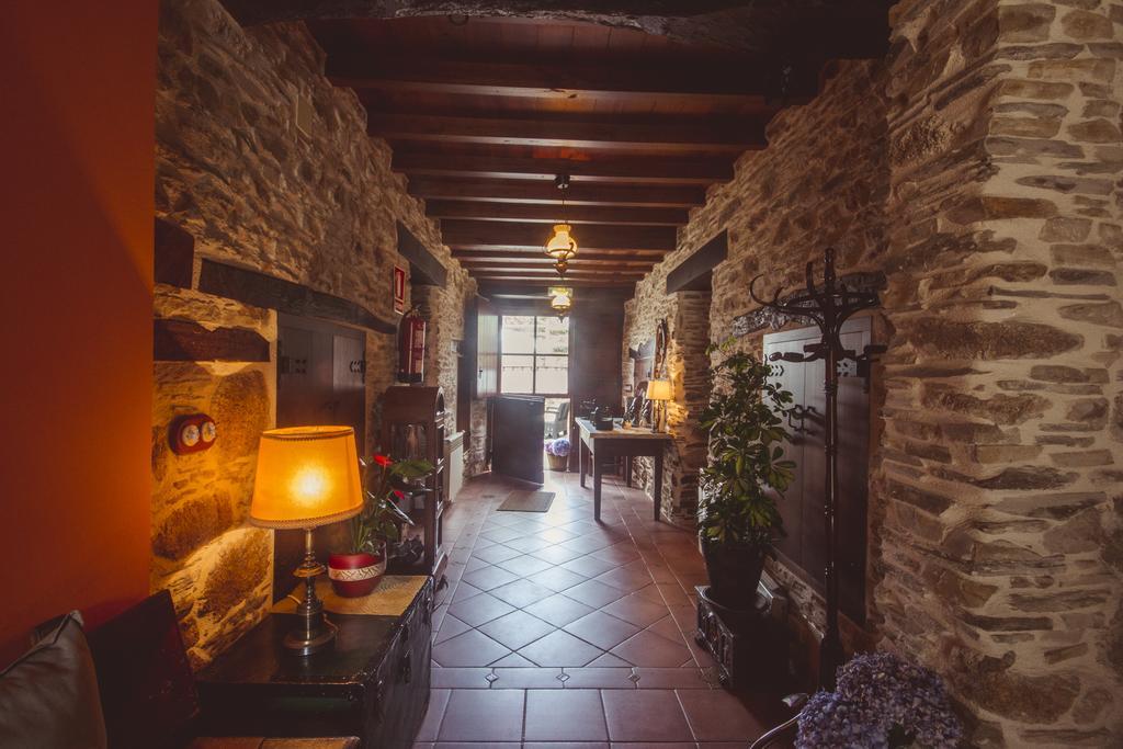 Os Tres Teixos Pension San Acisclo Buitenkant foto