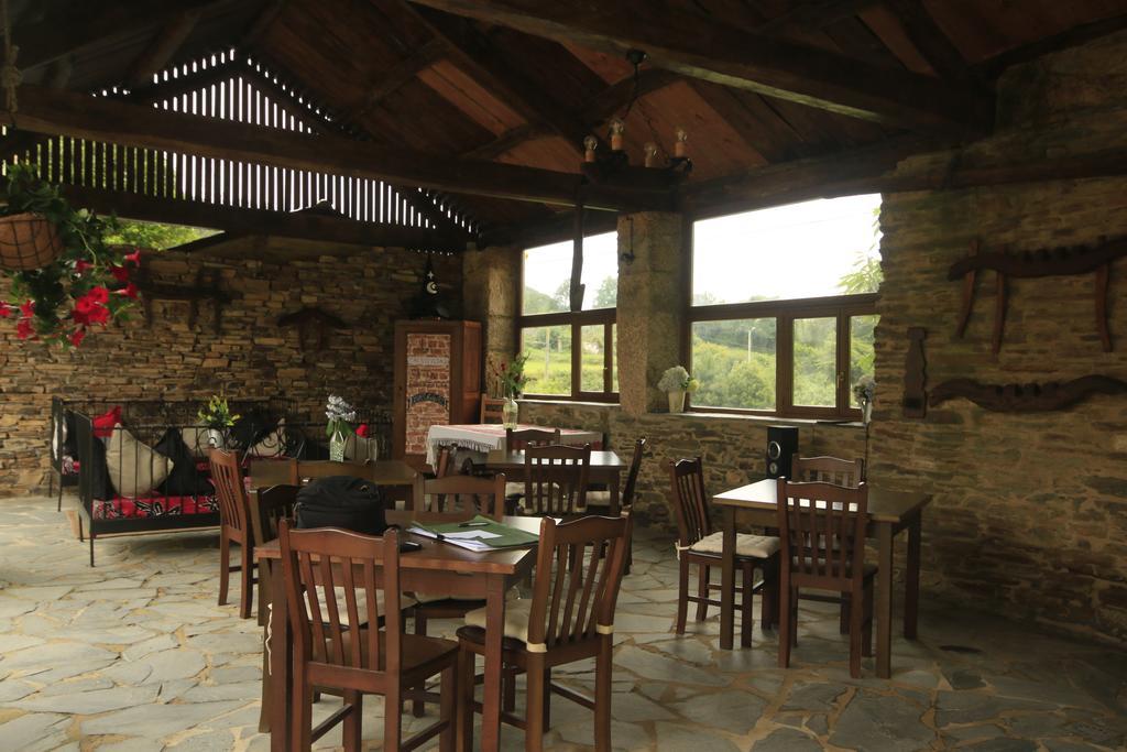 Os Tres Teixos Pension San Acisclo Buitenkant foto