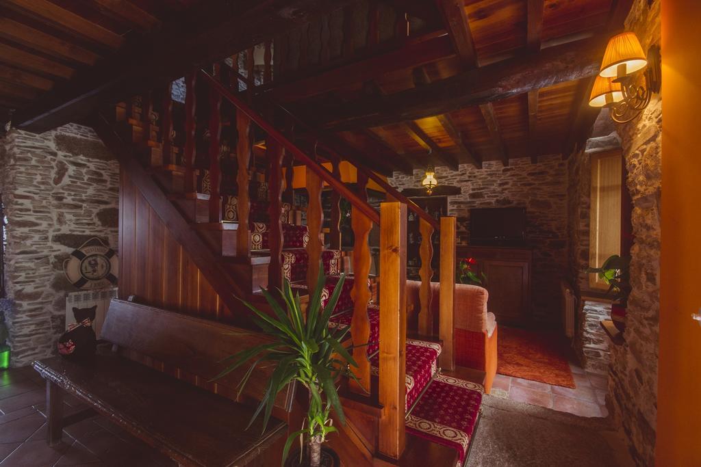 Os Tres Teixos Pension San Acisclo Buitenkant foto