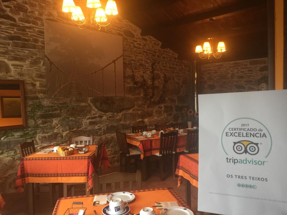 Os Tres Teixos Pension San Acisclo Buitenkant foto