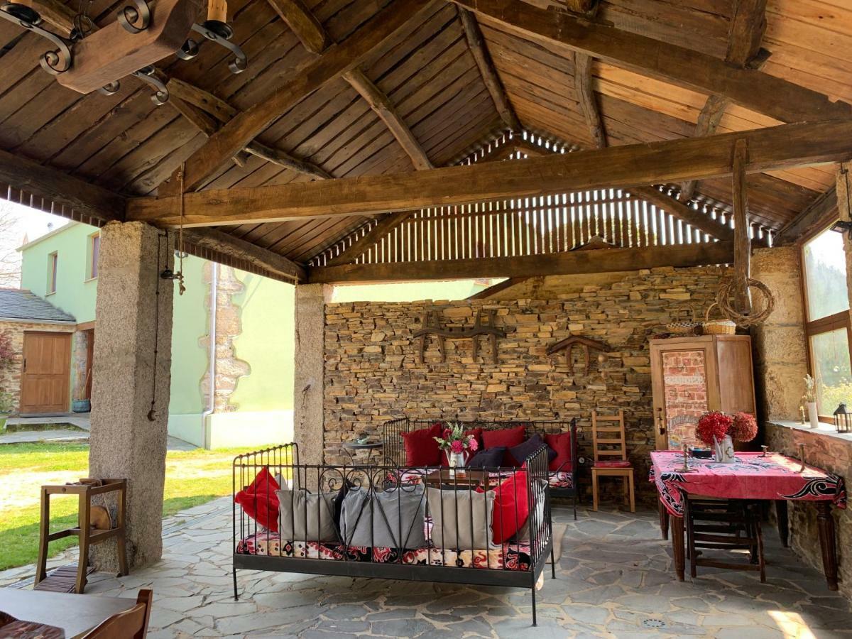 Os Tres Teixos Pension San Acisclo Buitenkant foto